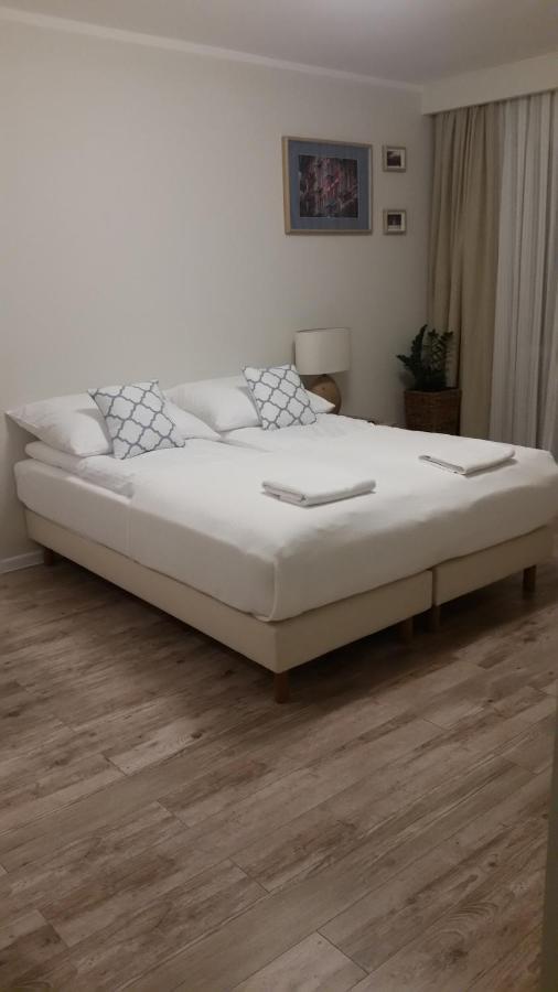 Apartament Grojecka Apartment วอร์ซอ ภายนอก รูปภาพ